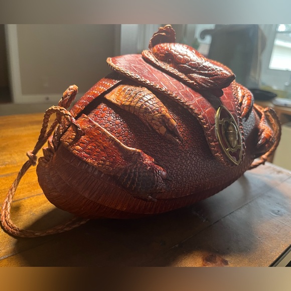 1940s Vintage Armadillo Taxidermy Purse/Handbag - Picture 4 of 8